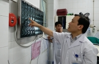 nu tai xe dat cang tuyen bo gay soc roi hung hang bo di