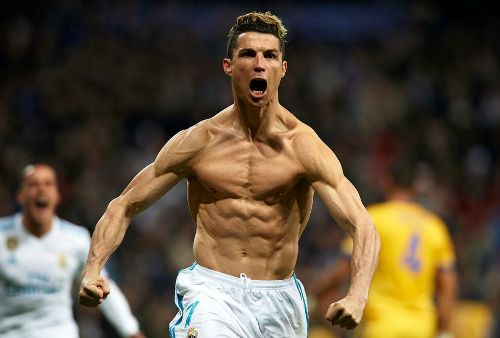 Cristiano Ronaldo khỏe trẻ nhờ 'đối xử với cơ thể như chiếc Ferrari' cristiano ronaldo khoe tre nho doi xu voi co the nhu chiec ferrari