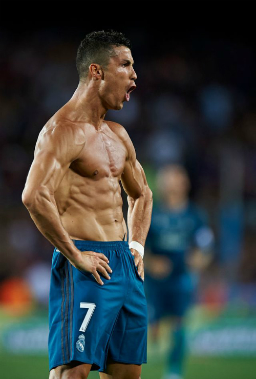 Cristiano Ronaldo khỏe trẻ nhờ 'đối xử với cơ thể như chiếc Ferrari' cristiano ronaldo khoe tre nho doi xu voi co the nhu chiec ferrari