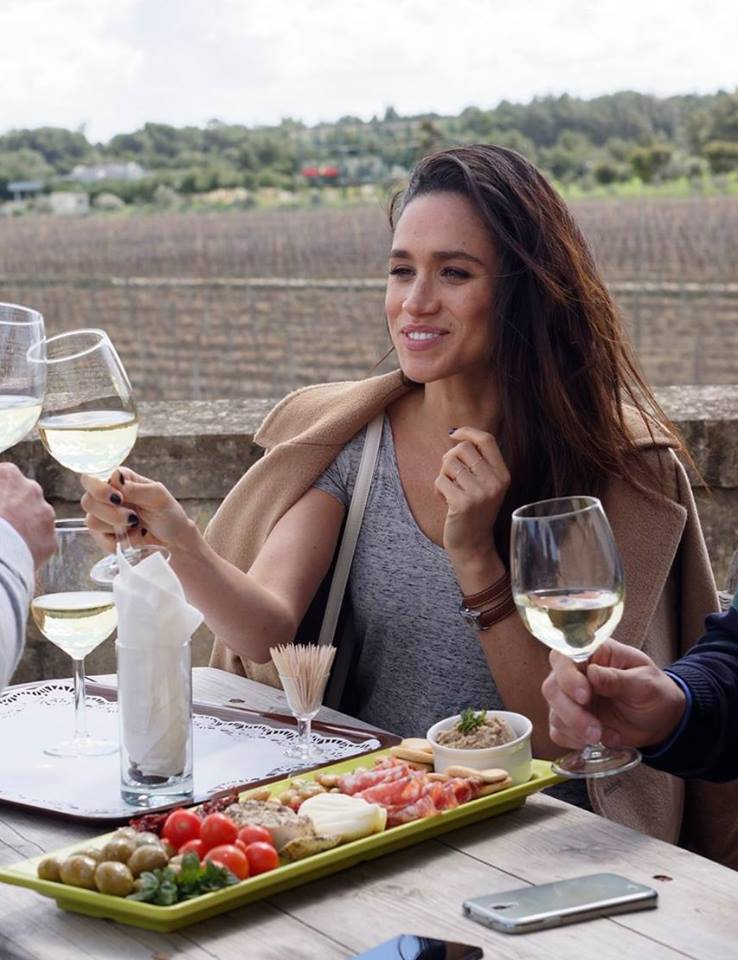 meghan markle co dau hoang gia giu dang voi che do an kieng nao