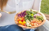 Ăn chậm là 'chìa khoá' giúp thúc đẩy trao đổi chất và giảm cân