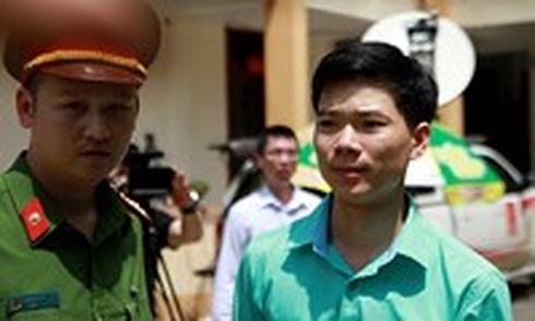 gan 1 nam qua gia dinh bac si luong song trong su mon moi