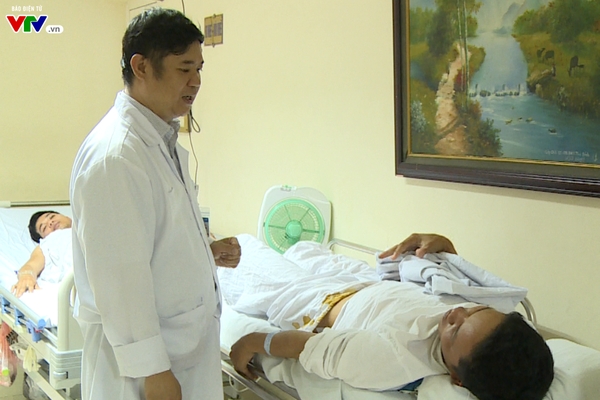 Ngồi một chỗ lâu, coi chừng liệt nửa người! ngoi mot cho lau coi chung liet nua nguoi