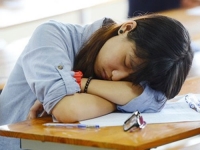 tre duoc ngu nhieu hon se co diem so tot hon