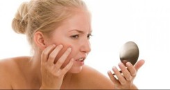 Bác sĩ da liễu tư vấn cách hạn chế sạm da, nám má trong mùa hè
