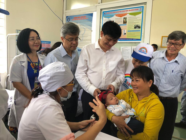 Chuẩn bị thực hiện tiêm vắc xin sởi cho trẻ dưới 9 tháng tuổi chuan bi thuc hien tiem vac xin soi cho tre duoi 9 thang tuoi