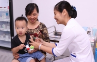 bo y te len tieng vu be boi vac xin gia cua trung quoc