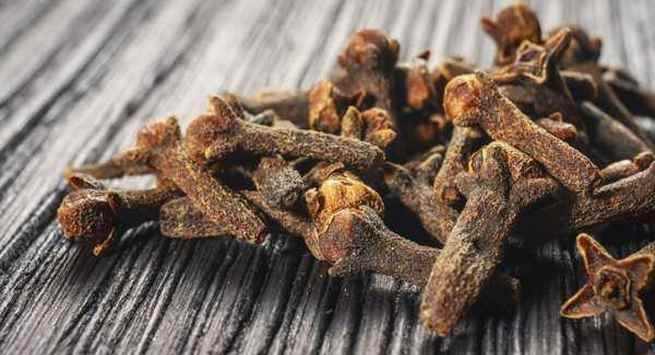 7 thuc pham chua polyphenol giup ngua benh tim mat tri nho va ung thu