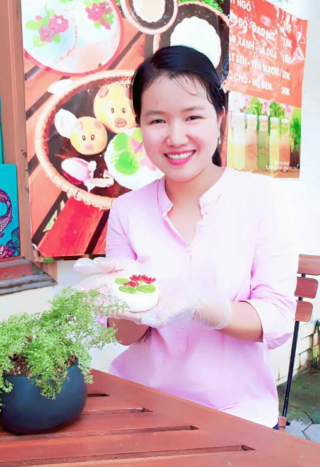 me tre hai con bat tay sinh vien bach khoa lam banh trung thu homemade truyen thong ma doc dao