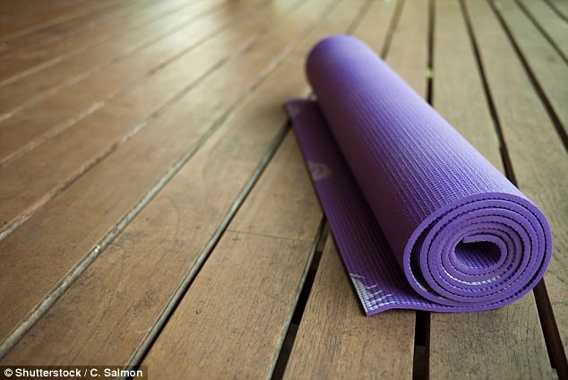 tham tap yoga co the la thu pham gay mun rop