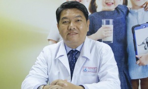phong va dieu tri cam cum cho tre bang loi khuan