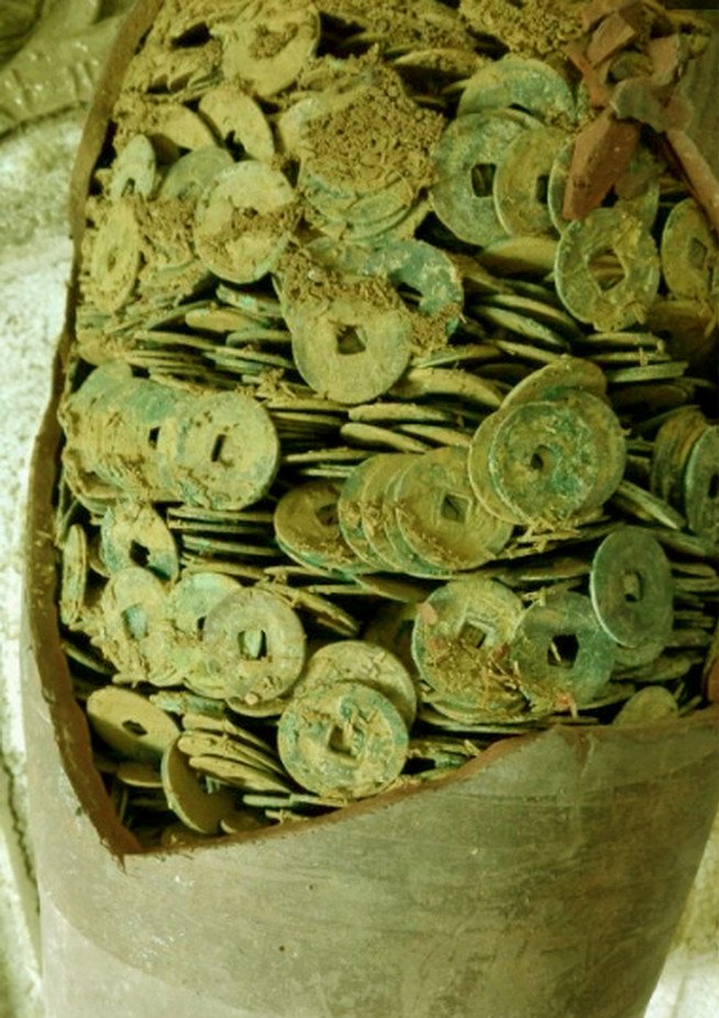 ngoi nghi o ham khoai tay lao nong phat hien ra ca kho bau khong lo