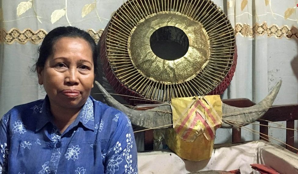 song cung nguoi chet tuc le la lung o indonesia