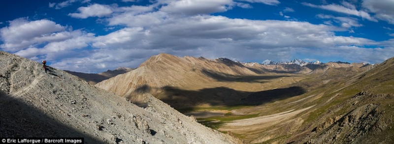 cuoc song cua bo lac khong biet den chien tranh o afghanistan