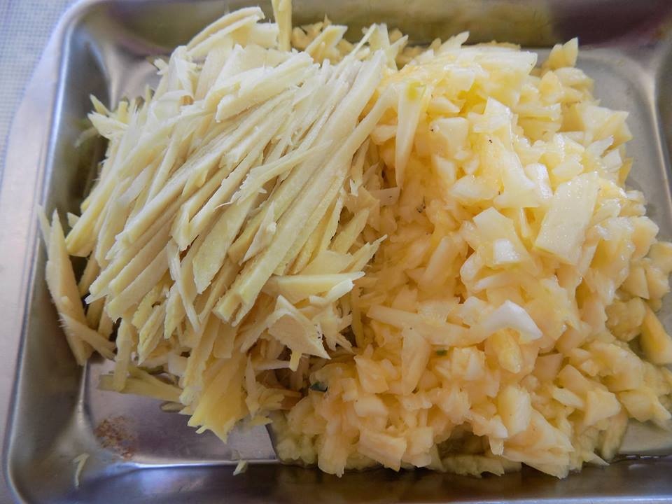 tro tai vao bep lam keo gung deo thom ngon nham nhi cho ngay tet am ap