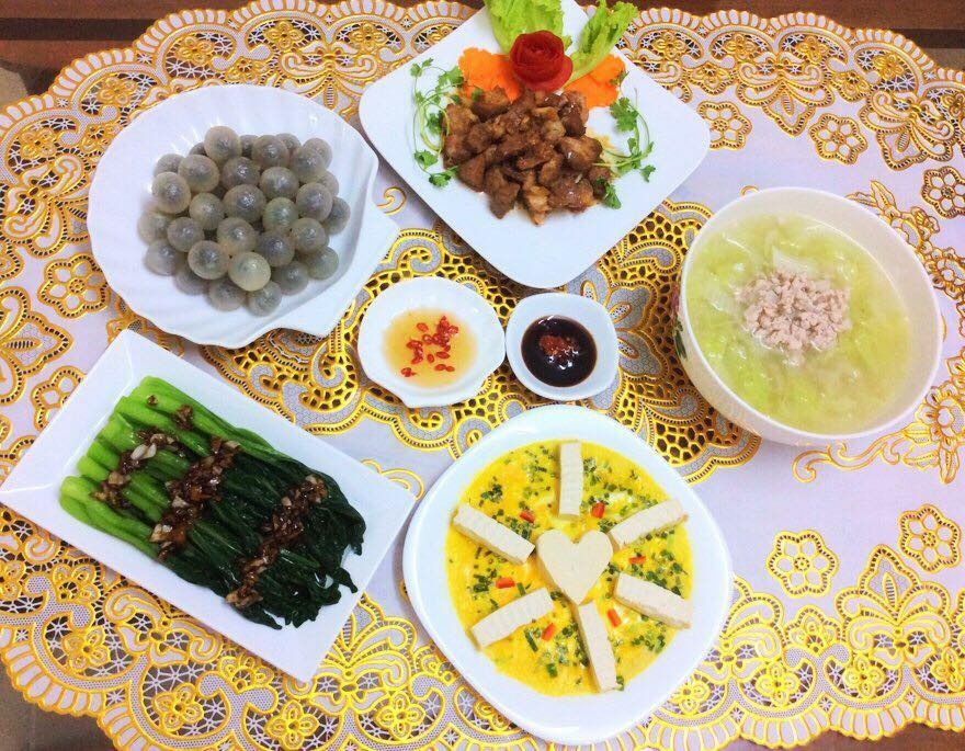 Mẹ đảm với loạt mâm cơm bắt mắt khiến chồng nghiện, con mê ai cũng đều ao ước me dam voi loat mam com bat mat khien chong nghien con me ai cung deu ao uoc