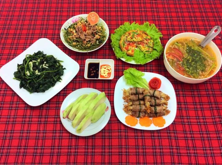 Mẹ đảm với loạt mâm cơm bắt mắt khiến chồng nghiện, con mê ai cũng đều ao ước me dam voi loat mam com bat mat khien chong nghien con me ai cung deu ao uoc