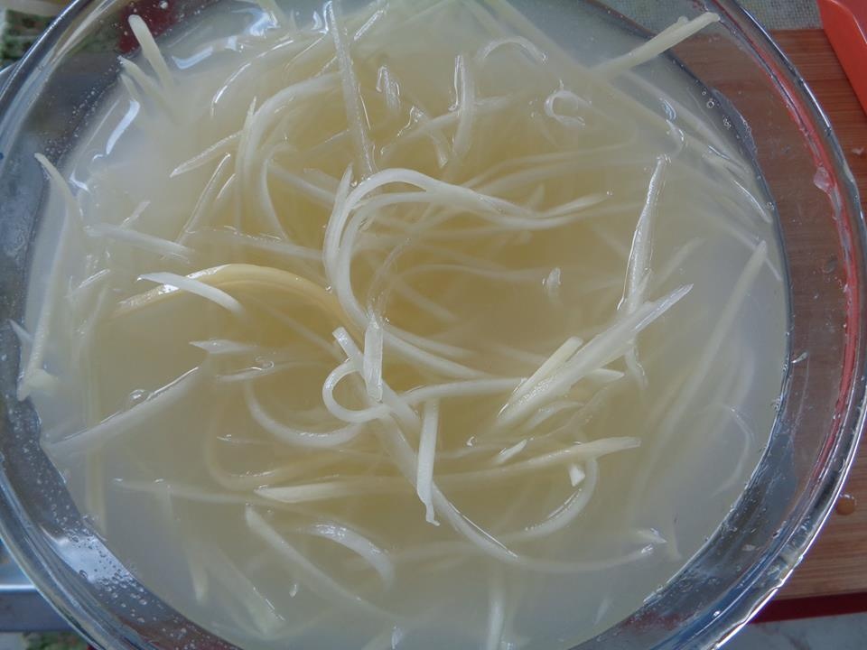 cach lam mut du du vi la dua don gian khong can voi cho tet nay