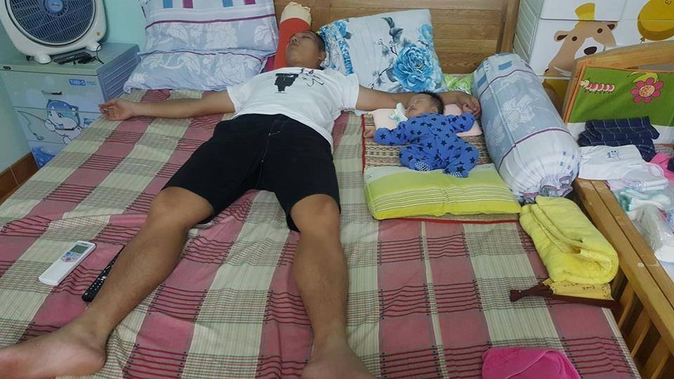Ông chồng đáng mơ ước của năm: Hạnh phúc khi giúp vợ chăm con, làm việc nhà ong chong dang mo uoc cua nam hanh phuc khi giup vo cham con lam viec nha