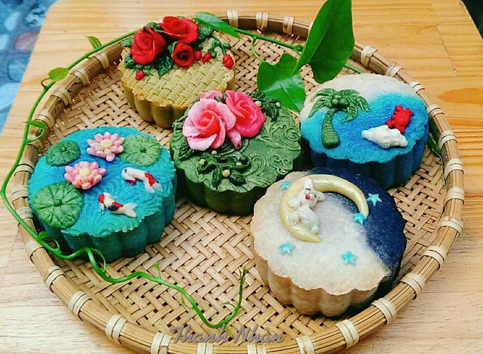 gap go ba me tre lam banh trung thu handmade dep mat khien chi em dung ngoi khong yen