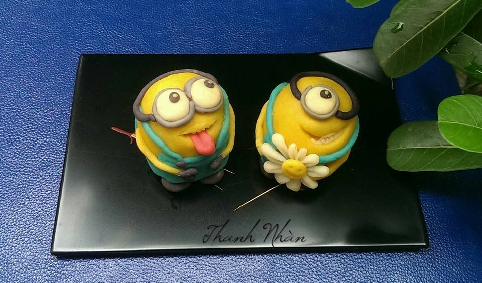 gap go ba me tre lam banh trung thu handmade dep mat khien chi em dung ngoi khong yen