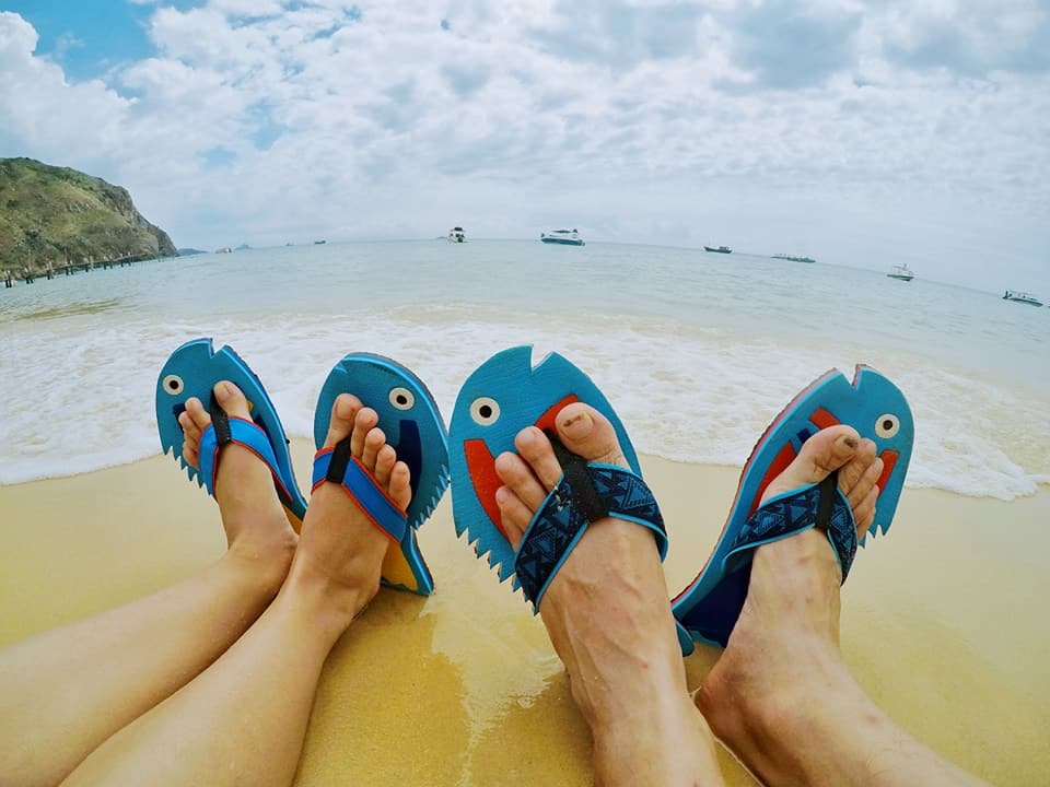 hanh trinh cung nhau du hi khap viet nam bang xe may cua cap doi ha thanh