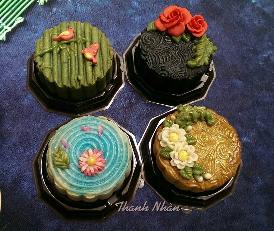 gap go ba me tre lam banh trung thu handmade dep mat khien chi em dung ngoi khong yen