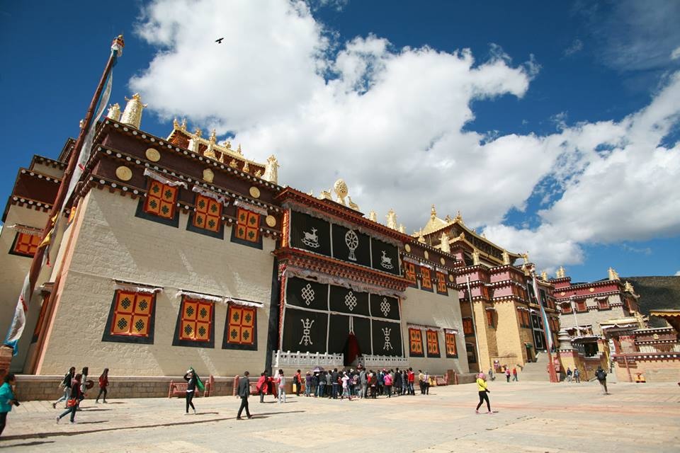 Theo chân chàng trai 9x khám phá Shangri La 'Đường chân trời đã mất' theo chan chang trai 9x kham pha shangri la duong chan troi da mat