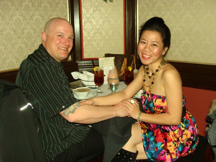 hanh phuc ngot ngao cua co gai viet va chang trai canada se duyen nho facebook