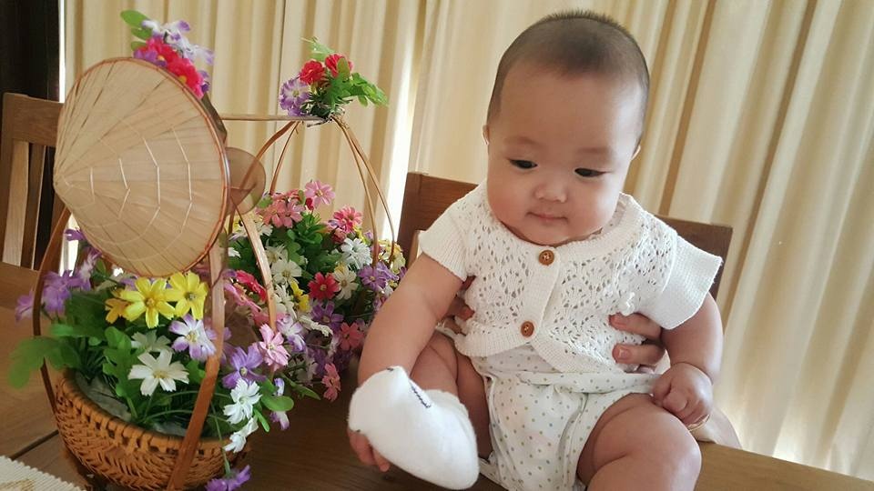 hanh trinh cham con sinh non 22kg thanh co be bu bam dang yeu