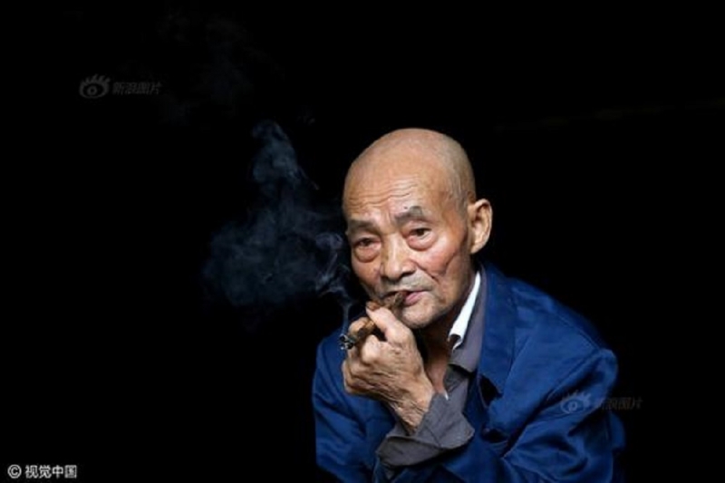 to am 54 nam trong hang da cua doi vo chong trung quoc