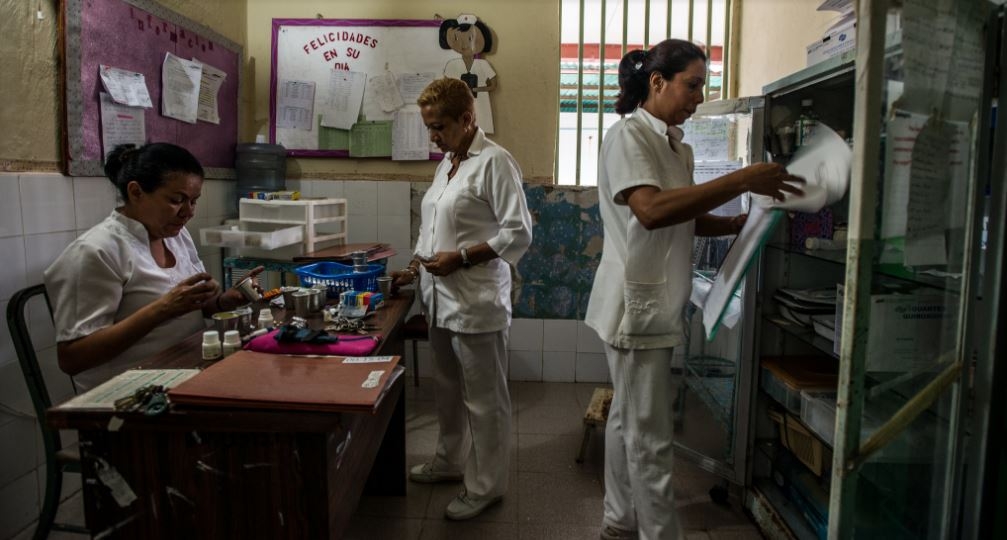 ben trong benh vien tam than can kiet thuoc o venezuela