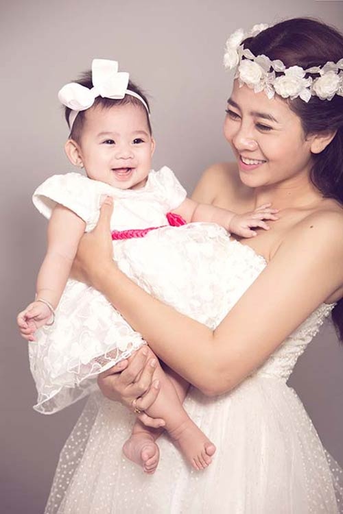 nhung khoanh khac ngot ngao cua me don than mai phuong va con gai truoc khi bi ung thu