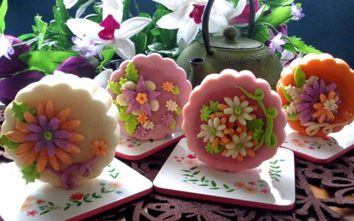 moi ram thang 7 cac chi em da dua nhau lam banh trung thu 3d
