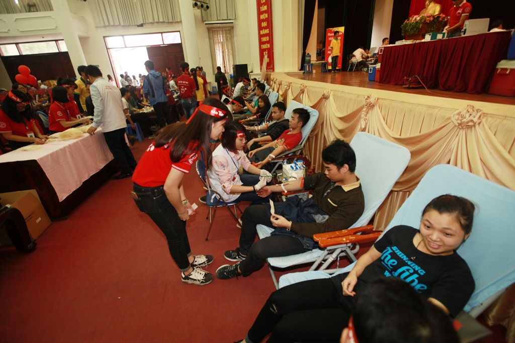 Phó thủ tướng: 'Năm 2016 chưa một ngày nào bệnh nhân thiếu máu điều trị' pho thu tuong nam 2016 chua mot ngay nao benh nhan thieu mau dieu tri