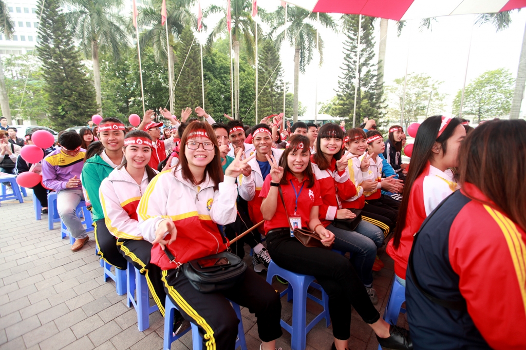 Phó thủ tướng: 'Năm 2016 chưa một ngày nào bệnh nhân thiếu máu điều trị' pho thu tuong nam 2016 chua mot ngay nao benh nhan thieu mau dieu tri