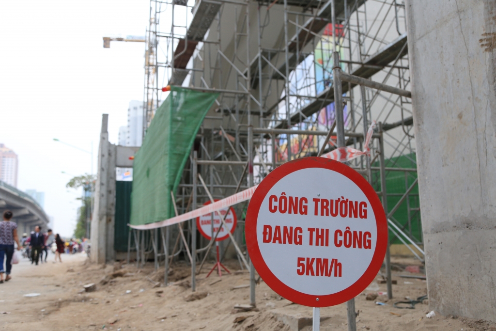 nac thang tu than duoc bql duong sat cat linh ha dong xu ly sau phan anh cua bao chi