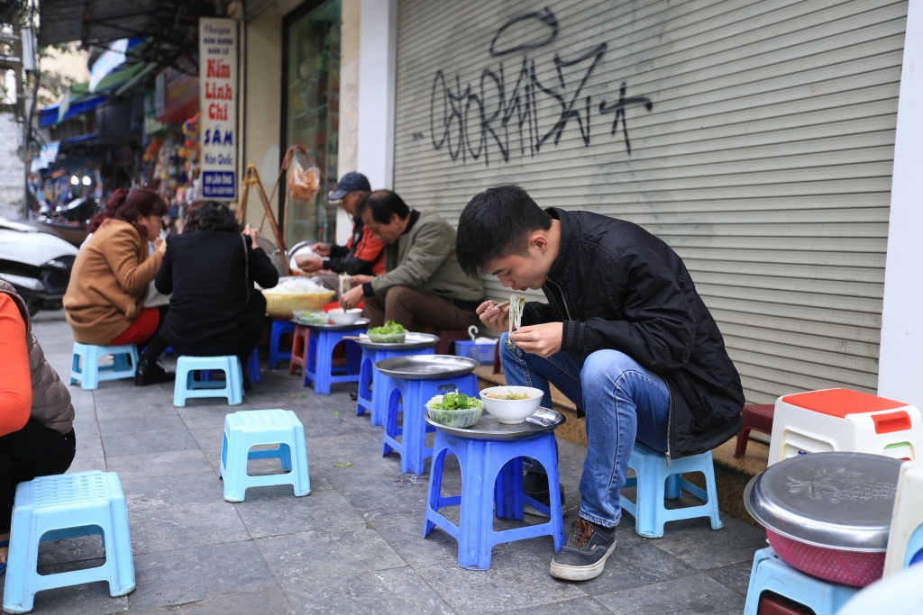 khung canh la cua ha noi sau cuoc chien gianh lai via he