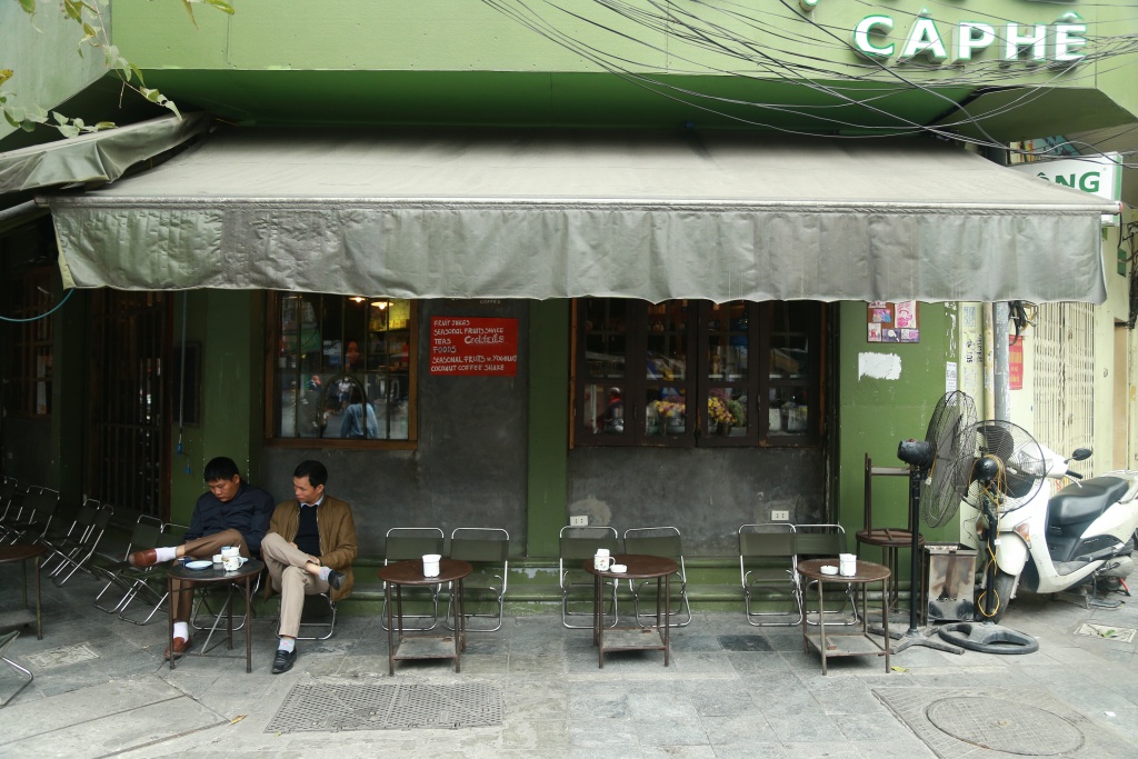 bi cuop via he nguoi dan phai xuong duongbon chen cung xe may