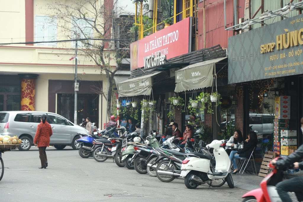 bi cuop via he nguoi dan phai xuong duongbon chen cung xe may