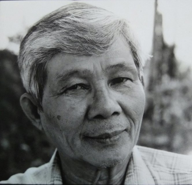 nha van nguyen quang than dot ngot qua doi