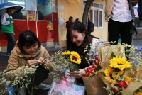can 2010 hoa tuoi tang 40 van khong co de ban