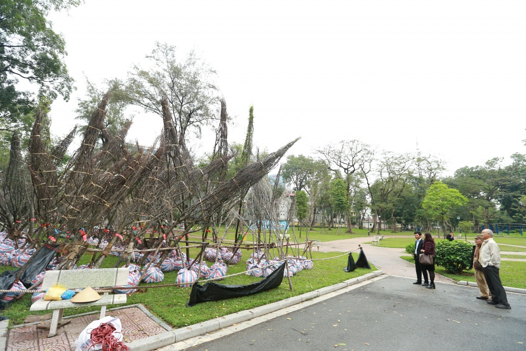 dien mao 150 cay hoa anh dao chuan bi duoc ra mat nguoi dan ha noi