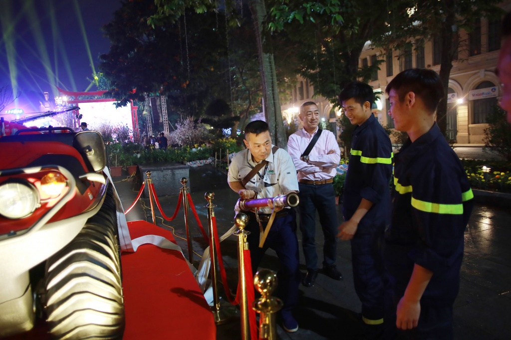 ha noi so huu xe chua chay luong cu hien dai nhat chau a