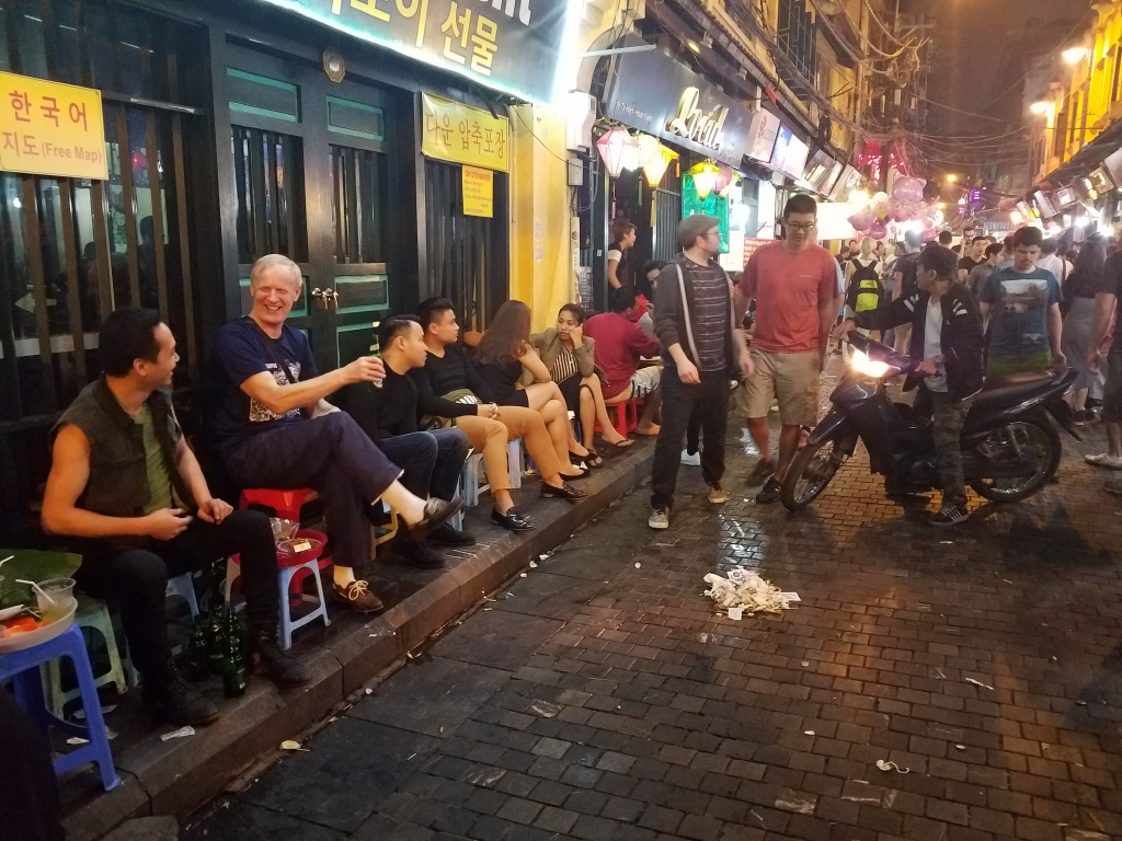 cac quan bia tai nga tu quoc te van chiem tron via he long duong