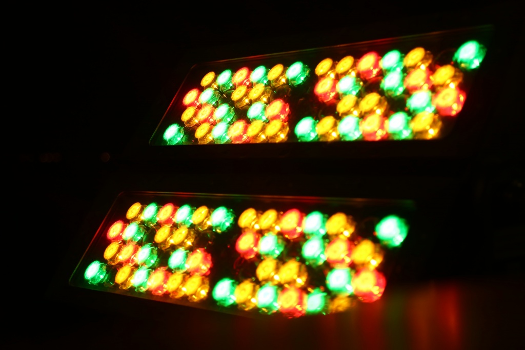 1100 bong led thay doi dien mao cau nhat tan
