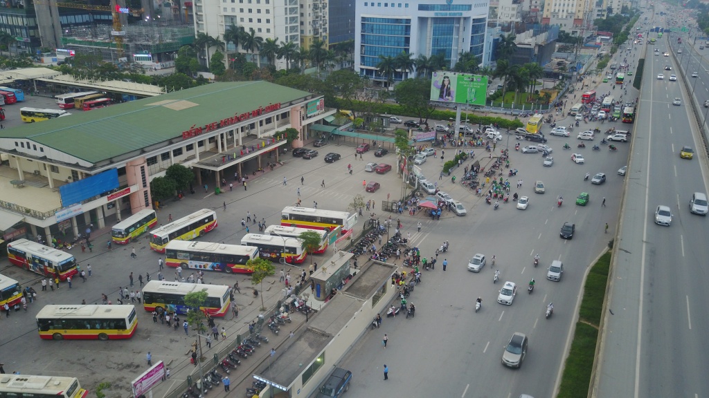 giao thong ngay cuoi ky nghi le noi dong nghit noi vang ve