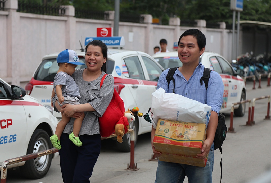 giao thong ngay cuoi ky nghi le noi dong nghit noi vang ve