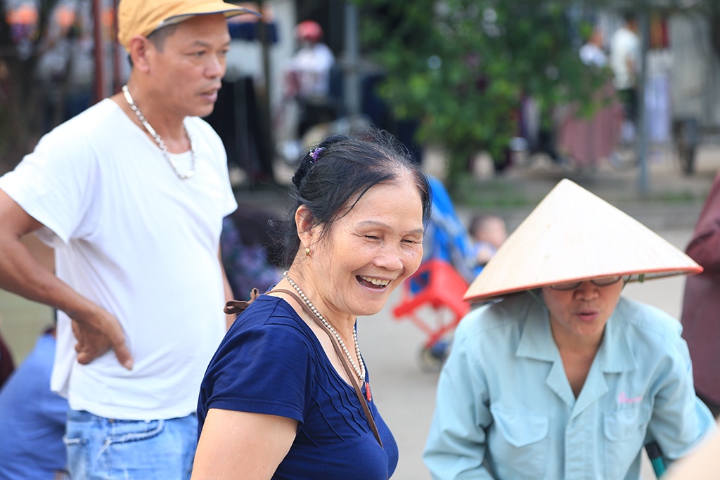 doc dao gia lang vac gay di choi mon the thao quy toc chau au