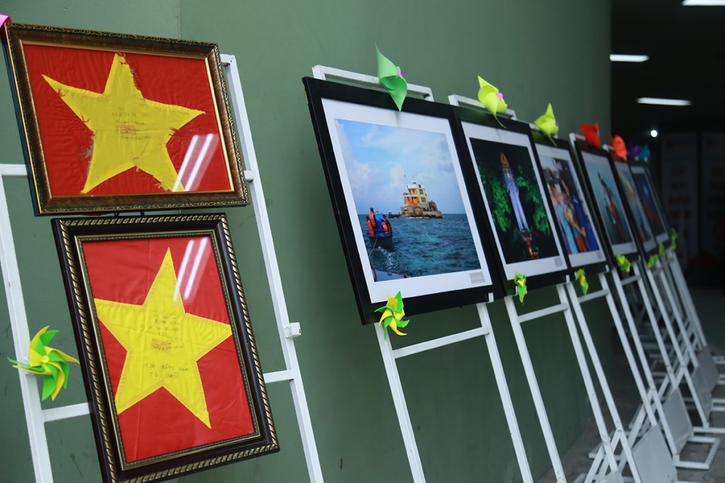 keu goi 1000 la co to quoc gui tang dong bao noi dao xa